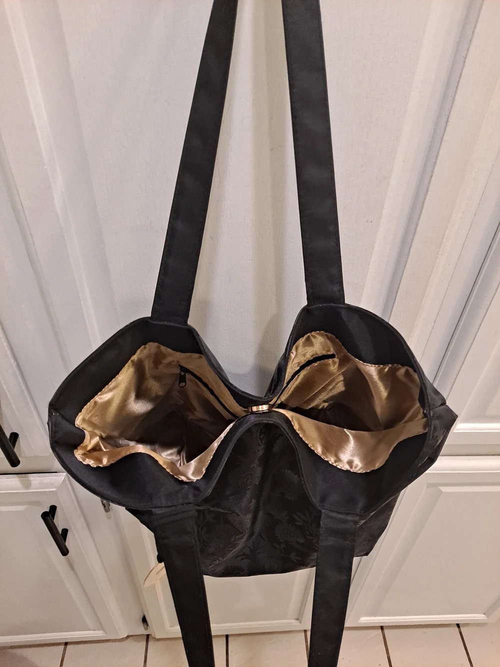 High Museum Of Art Atlanta Black Damask Floral Satin Nylon Tote Gold Medallion